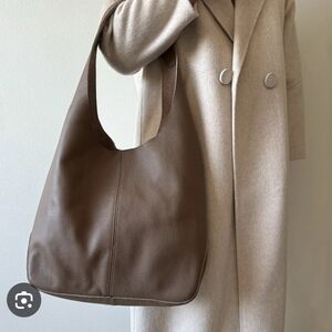 AUX Aritzia Silo Tote Hobo Bag